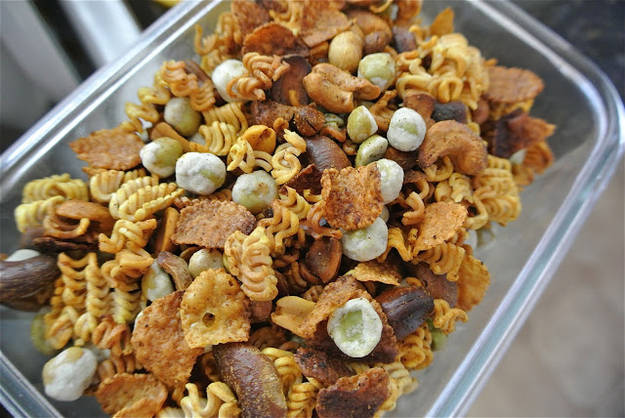 <a href="https://www.candidrd.com/2013/03/crunchy-ramen-snack-mix-thrifty-thursday.html" target="_blank">Crunchy Ramen Snack Mix</a>