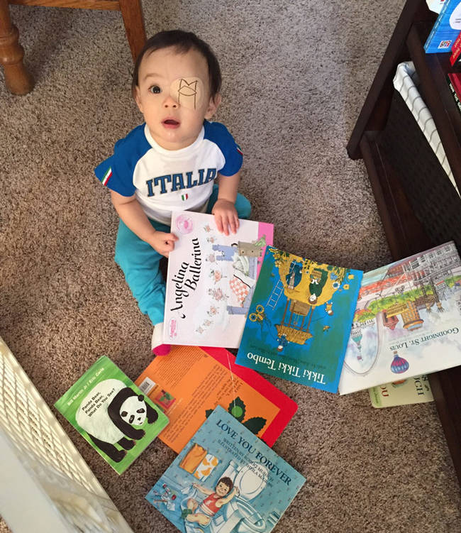 Nothing's going to stop this girl from getting her reading in.