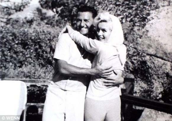 21.) Marilyn Monroe visited Frank Sinatra and Buddy Greco the weekend before her death on August 5, 1962.