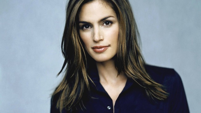 1.) Cindy Crawford