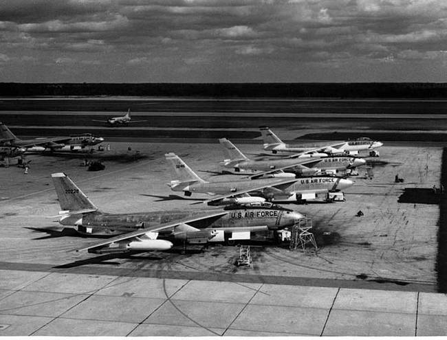 As the bomber passed over Gregg's house, a warning light went off. Something was wrong with the bomb's docking system. Apparently, the locking pin was not engaged properly. That's when navigator Captain Bruce Kulka went to investigate. However, while he was trying to fix the locking pin, Kulka accidentally pressed the bomb's emergency release.