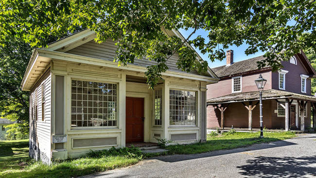 Modernization and a lack of job opportunities led to the town's abandonment, until a millionaire purchased it in the 1960s.