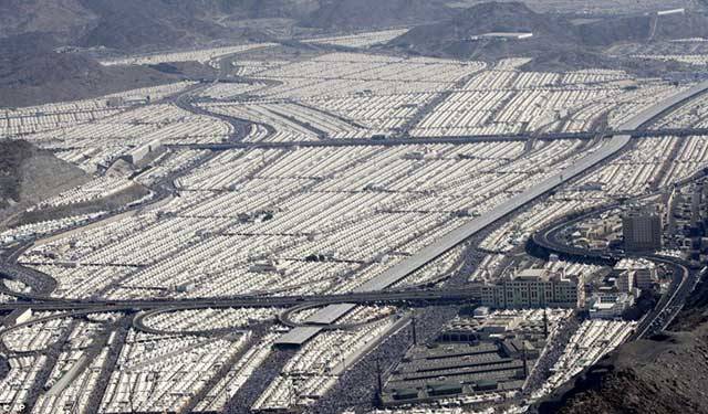 That's not a city. It's over 100,000 tents set up just 5 KM from the holy city of Mecca.