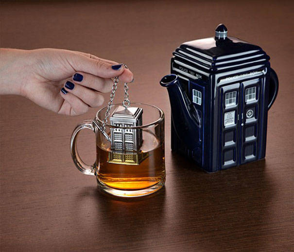 4.) Dr. Who fans, "drink" your heart out.