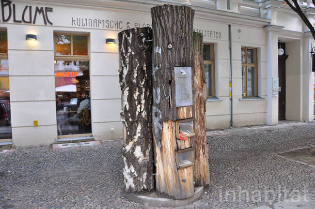 There are a wide variety of books exchanged in the kiosk, in both German and English, with genres ranging from children's lit to contemporary fiction.