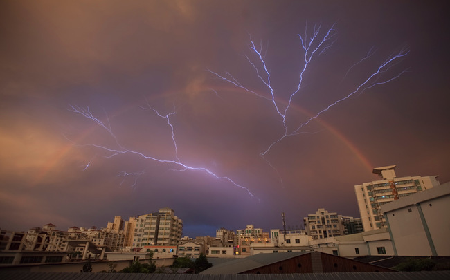 13.) That lightning really stole the rainbow's thunder.