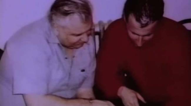 From Moss's point of view, he appeared to be successful in manipulating Gacy by posing as a potential victim. To continue the correspondence, Moss continued to invent a personality and life in line with one of Gacy's victims.