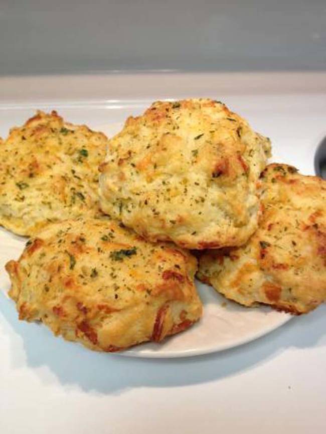 Red Lobster's Cheddar Bay Biscuits