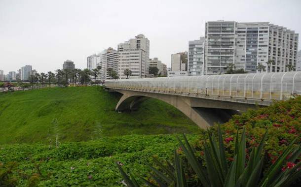 21.) Eduardo Villena Rey Bridge