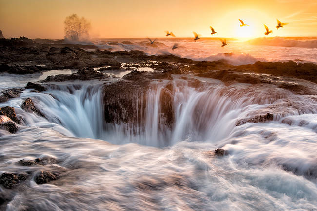 23.) Thor's Well, Cape Perpetua, Oregon