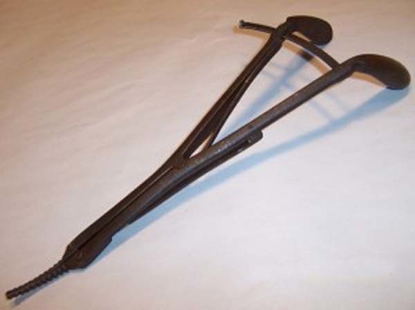 6.) Cervical Dilator (1800s): This could be used to dilate a woman’s cervix during labor. You could determine the amount of dilation with the measurement scale on the handle. Doctors stopped using these because they would often cause the cervix to tear.