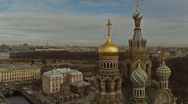 39.) The Palace Square (St. Petersburg, Russia).