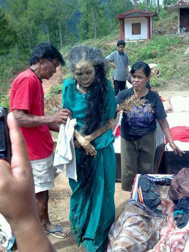 Every few years the people of Toraja in South Sulawesi, Indonesia, dig up the bodies of their deceased ancestors. They do it for a ritual called Ma'nene, or The Ceremony of Cleaning Corpses.