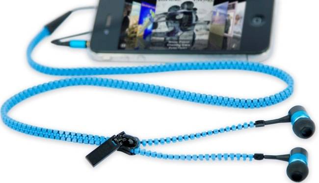 Ear-buds that are engineered to not tangle-up?! Oh man I need these. I need these so bad.