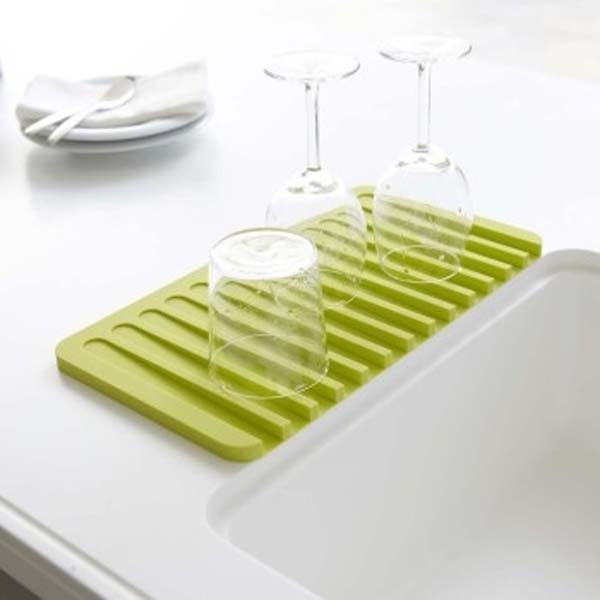 14.) These cute drying racks keep your counter dry, so mold and bacteria doesn't form.