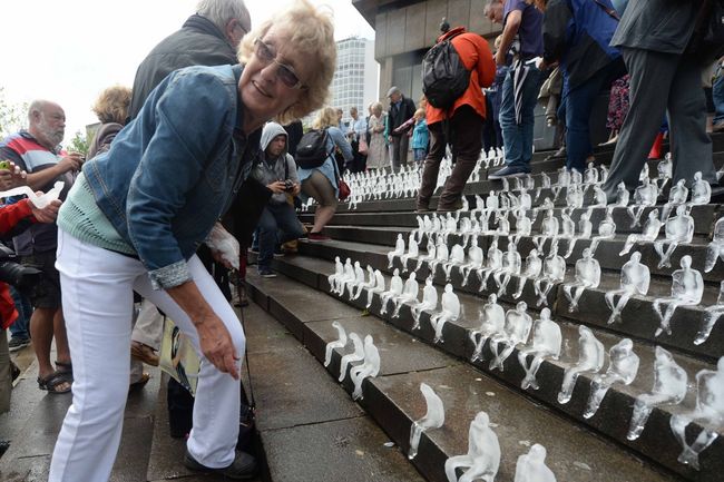 Some even decorated theirs, in honor of the relatives affected by the war.