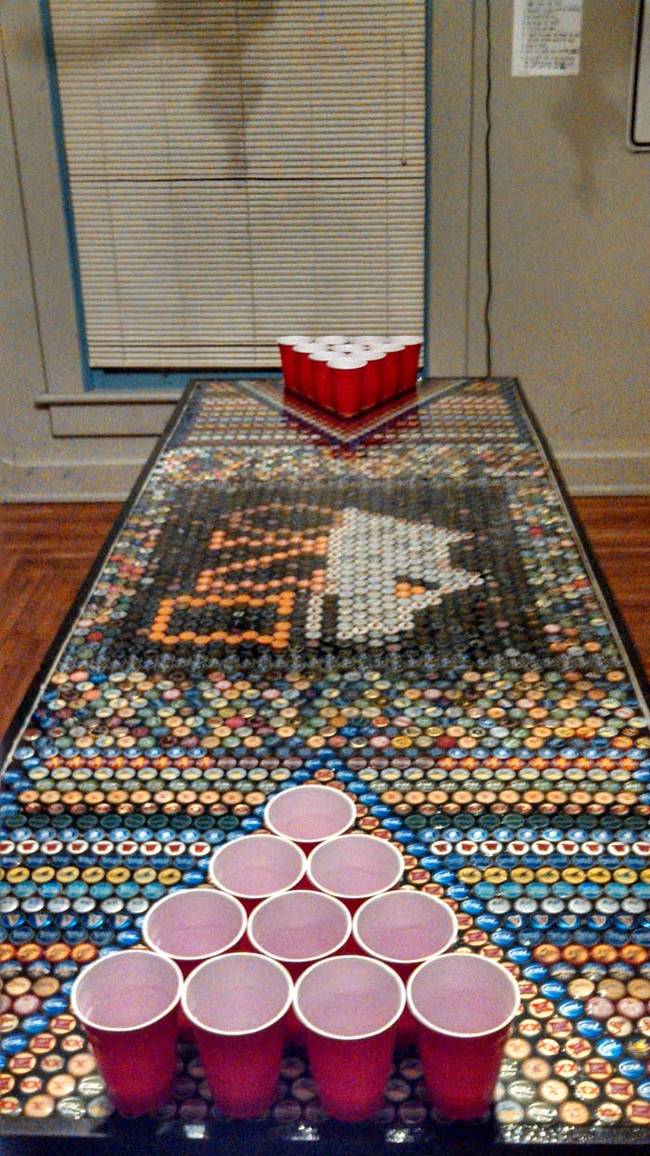 The pattern makes for an easy beer pong setup.