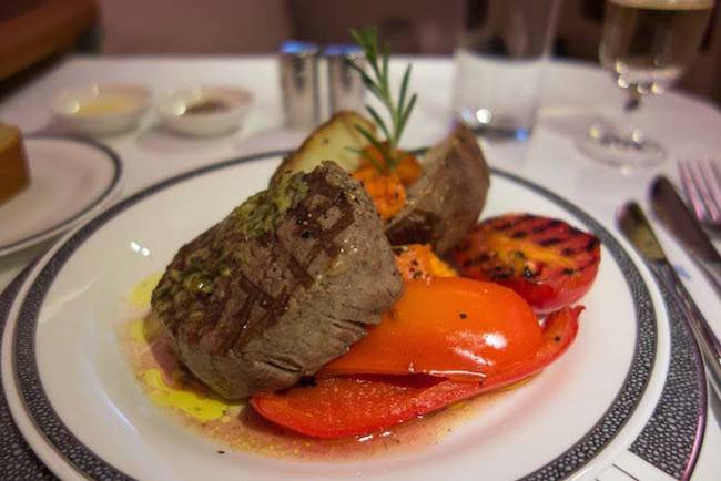 Since the trip from Singapore to New York City is a long one, you get another meal before departing after your long journey. How about some U.S. Grilled Prime Beef Fillet?