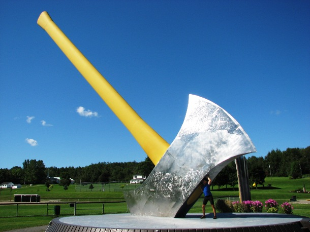 The world´s largest axe stands 49 feet tall and weighs over 55 tons. It was commissioned, designed, and built to symbolize the importance of the forest industry.