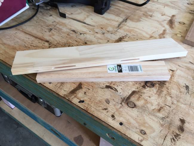 The design of the shelf uses this type of wood to its advantage. Vital biscuit joints sat in the gaps in the boards to hold everything together.