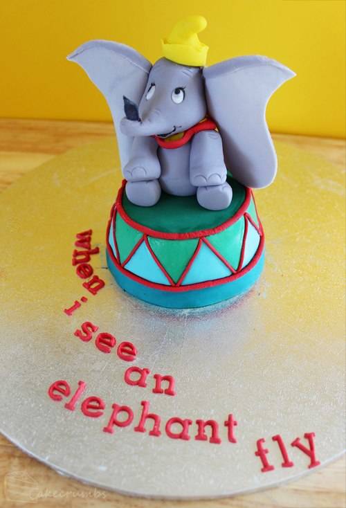 5.) Possibly the world's cutest Dumbo cake