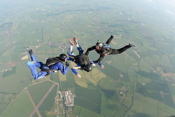 15.) Gareth Griffiths: Professional rugby player Gareth Griffiths survived a fall from the sky, thanks to the sacrifice of Michael Costello. Michael was Gareth’s instructor. During the jump, their parachutes failed to deploy. Seconds before they hit the ground, Michael twisted his body, placing it between Gareth and the ground. He saved his life.