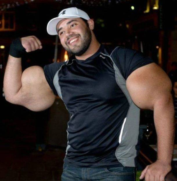 17.) Amateur body-builder Moustafa Ismail has the largest biceps in the world at 31-inches.