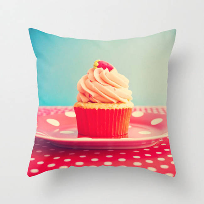 <a href="https://www.etsy.com/listing/155859131/pillow-cover-food-pillow-red-pillow?ref=sr_gallery_6&ga_search_query=food&ga_order=most_relevant&ga_page=10&ga_search_type=handmade&ga_view_type=gallery" target="_blank">Cupcake Pillowcase</a>