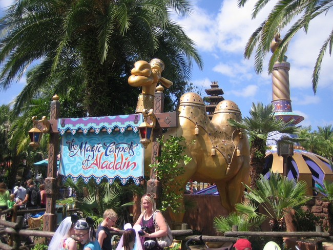 1.) The Camel outside Aladdin's Magic Carpet that "spits" on guests that walk by is actually operated by a man nearby who judges whether or not he can hit the unsuspecting visitors.