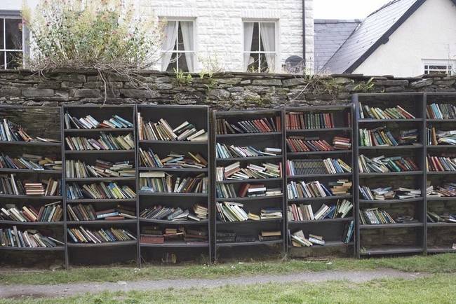 Called the "Town of Books," the town is home to over 40 independent bookstores lining the village on the English border.