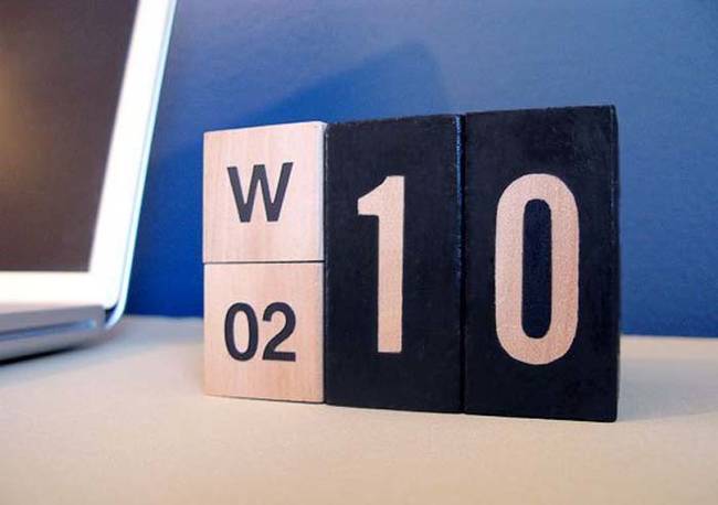 This DIY desk calendar never expires.