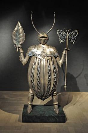 <i>Knight Beetle</i>