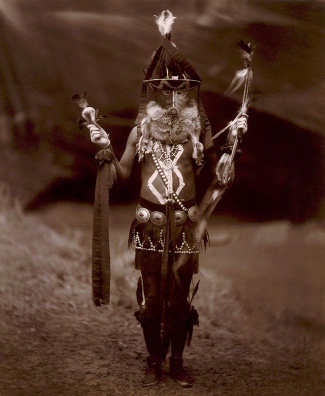 Navajo medicine man, ca. 1904