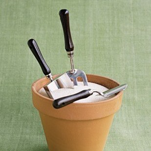 14.) Use builders sand to keep gardening tools from rusting.