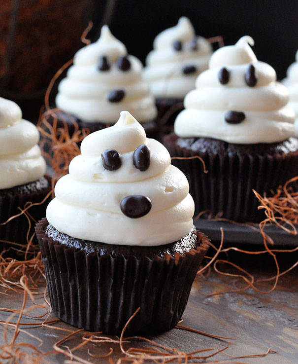 15.) More Ghost Cupcakes!