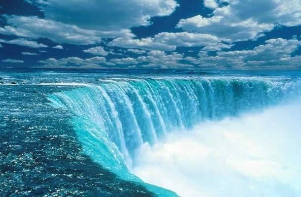 9.) Niagara Falls