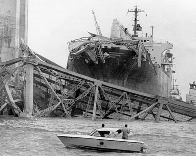 7.) Our friends at Paranormal Divers have also investigated a "weird unexplained light phenomenon" in the water underneath the Sunshine Skyway Bridge in Tampa. The bridge is no stranger to tragedy. The original bridge collapsed in 1980, killing 35. It is also the sight of numerous suicides.