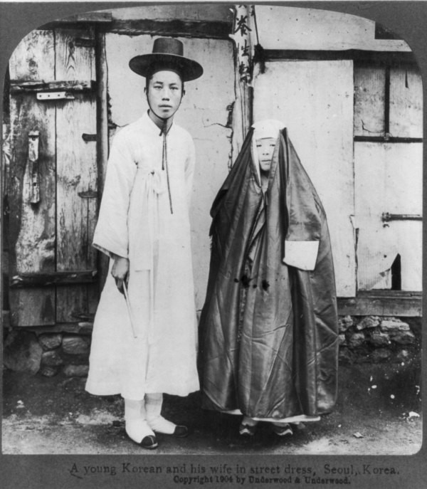 A husband and wife in Korea, 1904