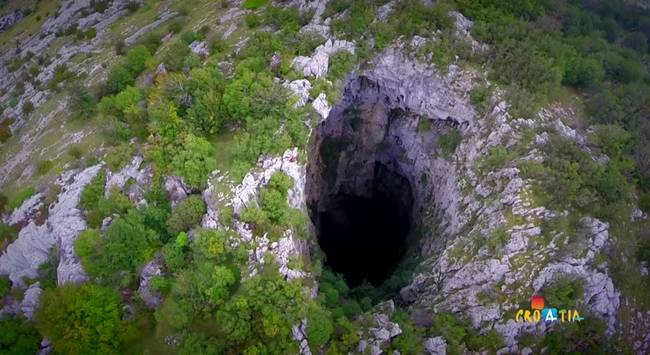 The target is Mamet Cave, the mysterious abyss of Velebit Mountain, Croatia.