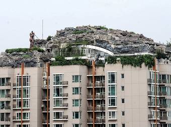 This Chinese Professor Built His Own Mountain Retreat In The Middle Of The City