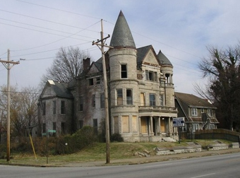 This Creepy Mansion Sold For An Insane Amount Of Money. It’s Unbelievable.