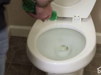 With Just A Little Detergent, Your Clogged Toilet Woes Can Be Over