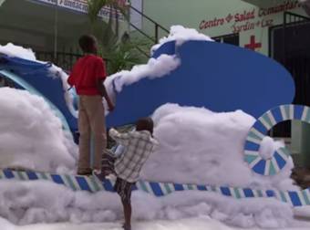 Airline Brings Christmas Cheer To A Small Town In The Dominican Republic