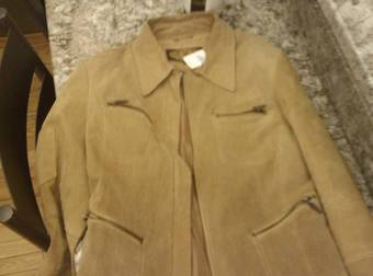 What This Girl Found In Her Thrift Store Jacket Is Absolutely Disgusting