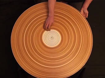 This Relaxing Video Demonstrates The Hypnotic Powers Of Clay