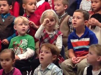 Kindergartner Signs Christmas Songs So Her Deaf Parents Can Understand Them