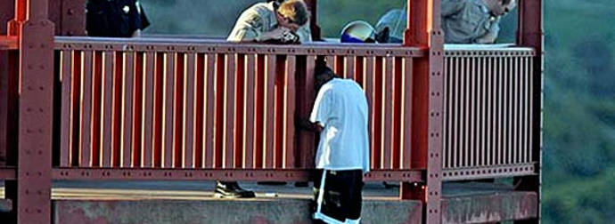 One Officer Saved Hundreds Of Suicidal People At The Golden Gate Bridge