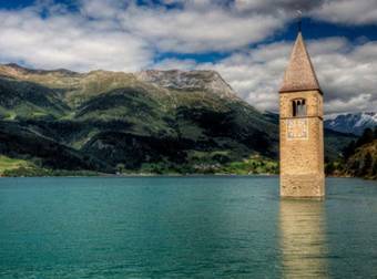 What Happened To This Former Italian Village Is Tragic, But You Can Still Explore The Ruins