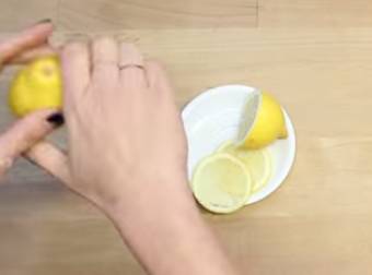 She Squeezed Some Lemon Juice Into A Cup, Creating Something Unexpected…And Epic