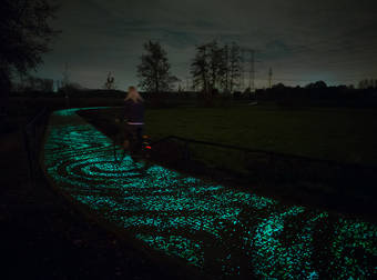 Cycling At Night In This City Is Suddenly Safer And Way More Magical